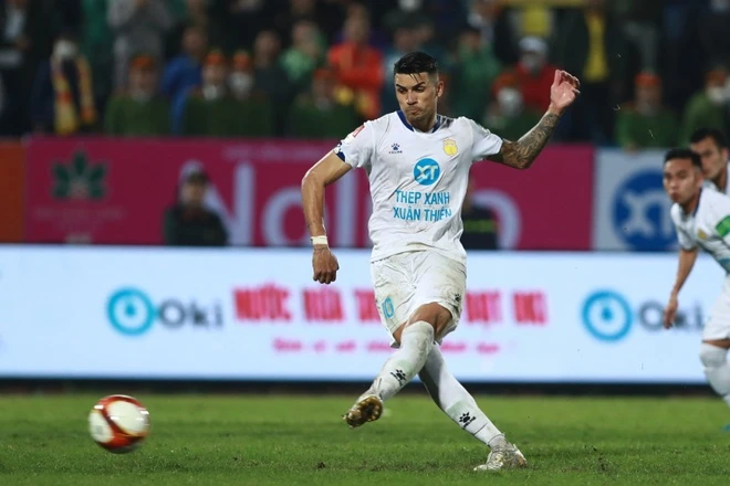 Hendrio da Silva đứng trước nguy cơ chia tay Nam Định giữa mùa giải V-League 2024/25