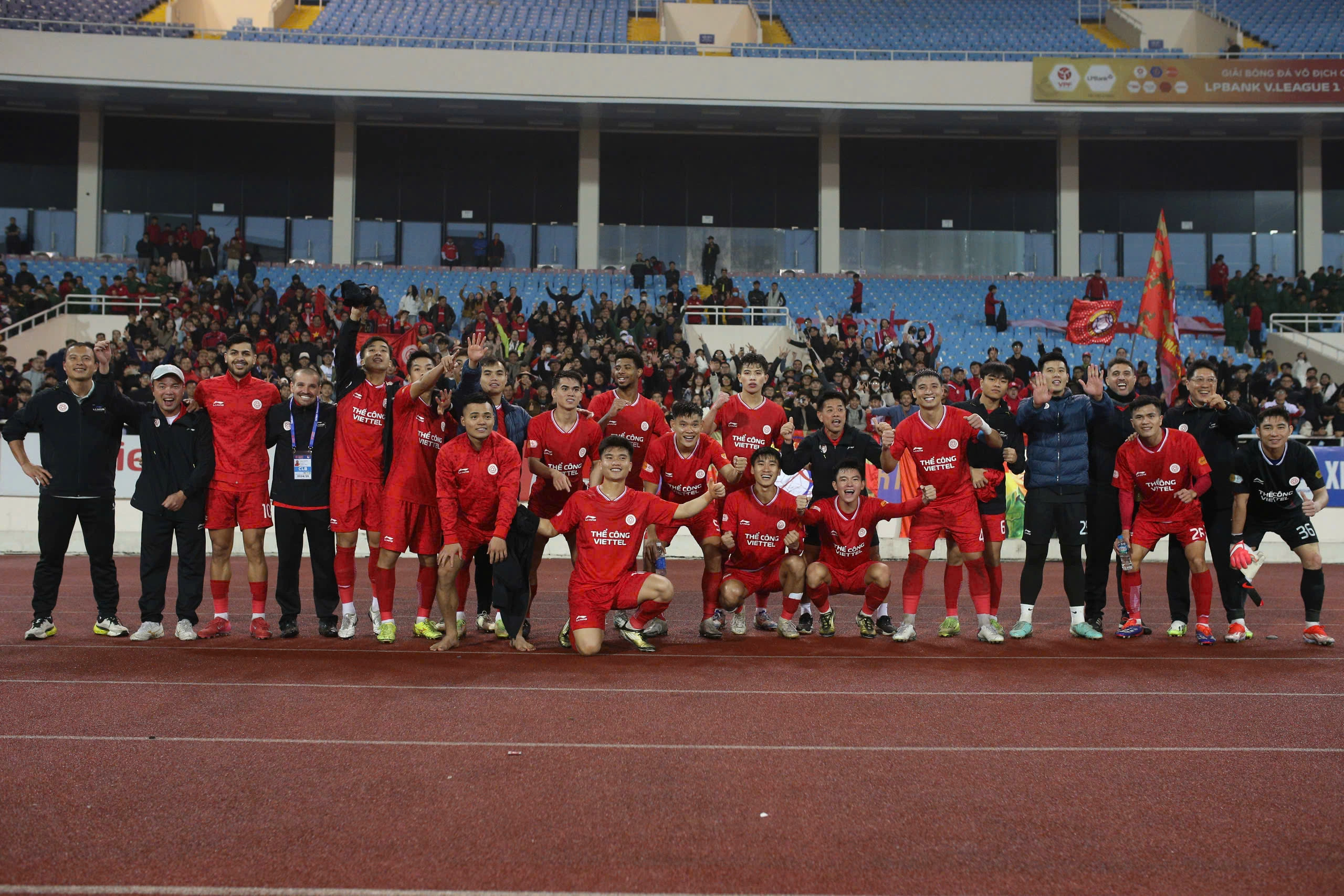 Vòng 10 V-League 2024/25: Cuộc Đua Vô Địch Trở Nên Căng Thẳng Hơn Bao Giờ Hết