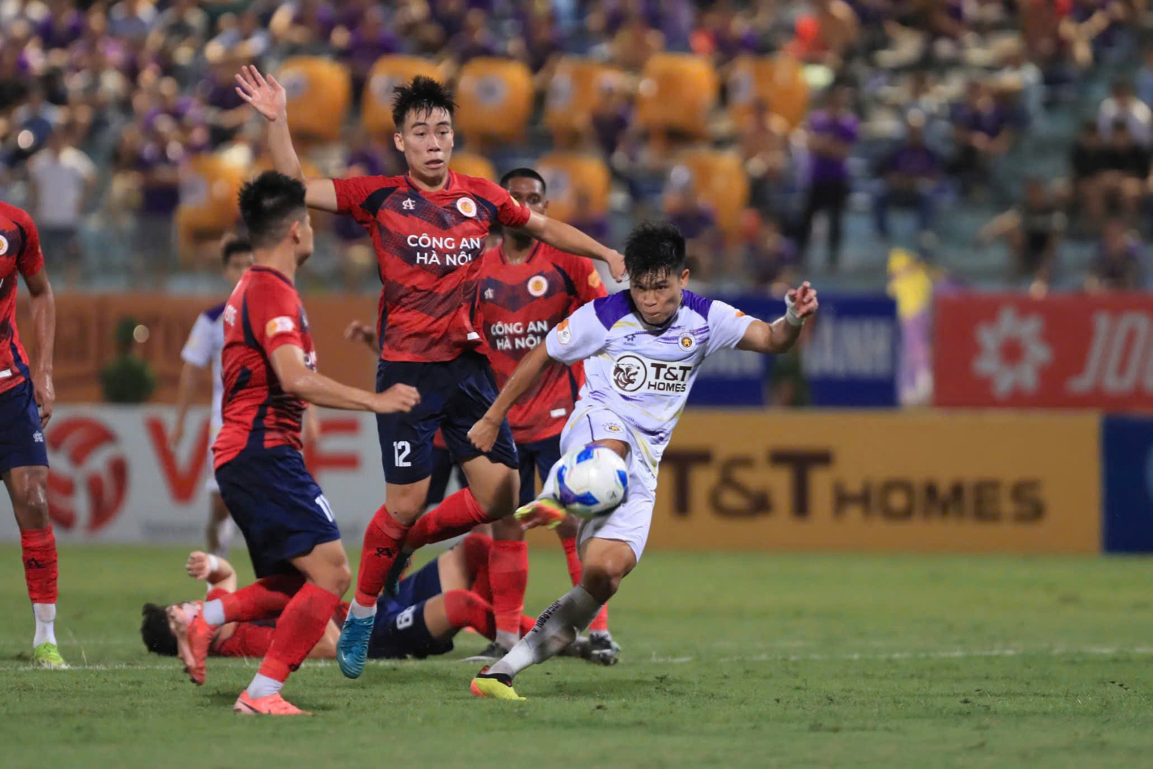 V-League Vòng 10: Cuộc Cạnh Tranh Top Đầu Kịch Tính